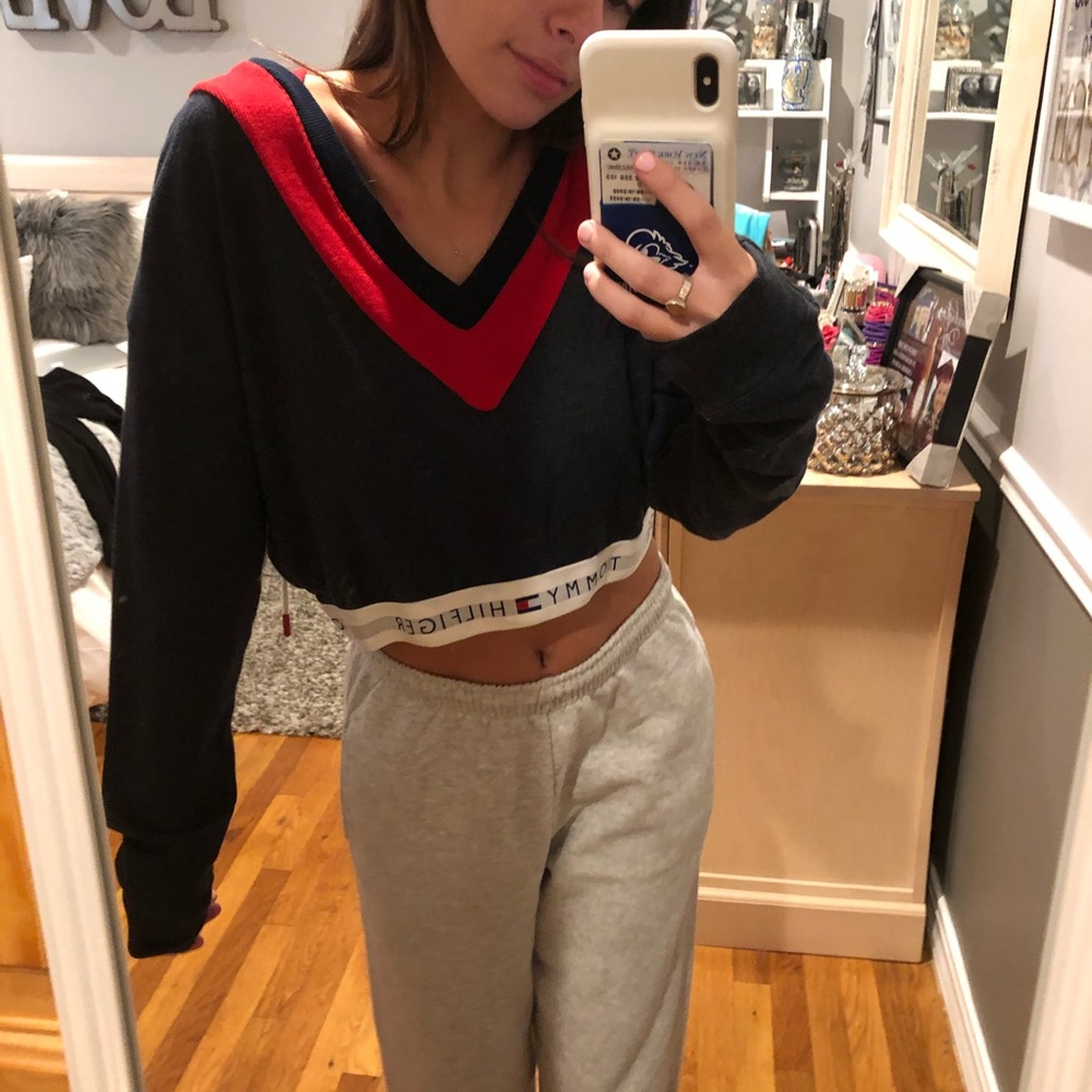 Tommy Hilfiger Cropped Hoodie